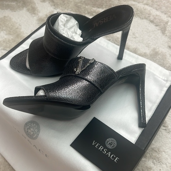 NIB Versace Crackle Laminato Sandal - Picture 5 of 9